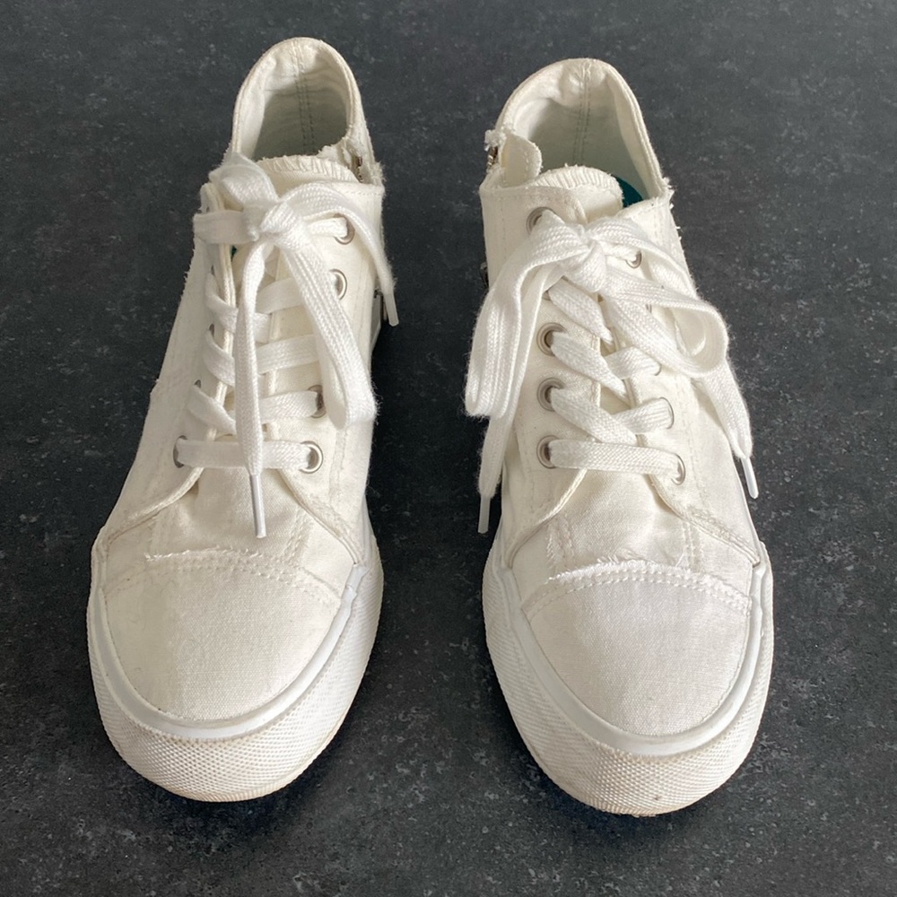 Jenn Ardor white hi top sneaker